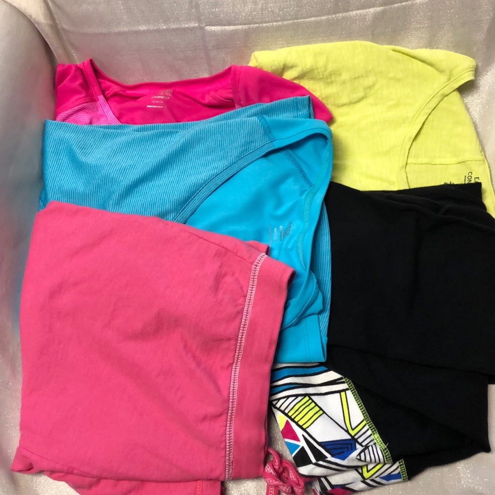 Colorful Activewear Bundle - All Women's XL (5pc) Tops/Bottoms